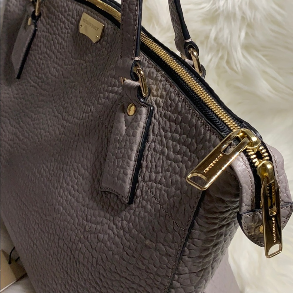 Burberry - Picture 3 of 5